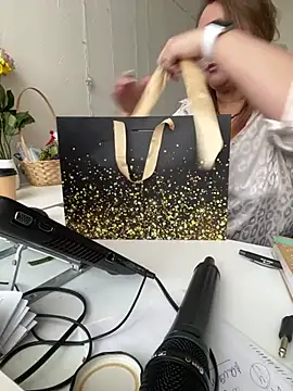 Juicy PeachLux online show from March 10, 2025, 12:06 pm