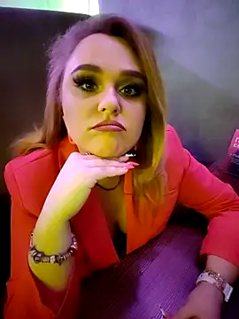 Juicy PeachLux online show from March 14, 2025, 6:07 pm
