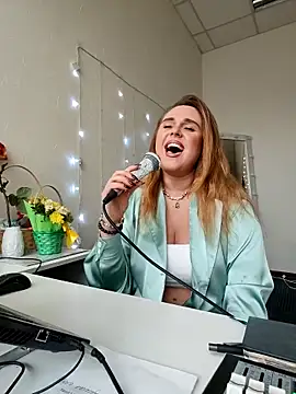 Snapshot of Juicy_PeachLux chatting on September 25, 2025, 7:58 am Juicy PeachLux online show from September 25, 2025, 7:58 am