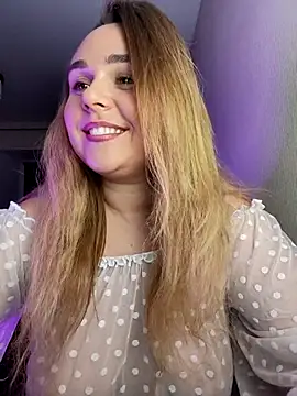 Snapshot of Juicy_PeachLux chatting on September 30, 2025, 2:45 pm Juicy PeachLux online show from September 30, 2025, 2:45 pm