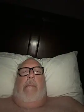 superbearboss online show from November 18, 2025, 6:06 am