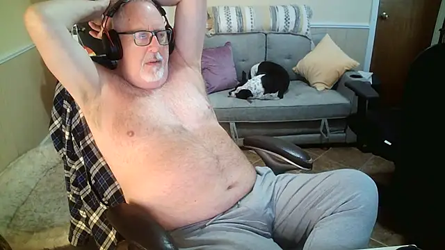 superbearboss online show from June 6, 2026, 3:17 pm