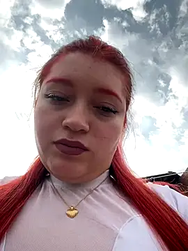 Snapshot of Karina_Leon chatting on December 15, 2025, 8:14 pm Karina Leon online show from December 15, 2025, 8:14 pm