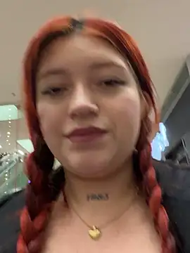 Snapshot of Karina_Leon chatting on January 12, 2026, 6:15 pm Karina Leon online show from January 12, 2026, 6:15 pm