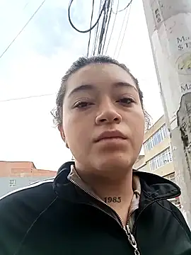 Snapshot of Karina_Leon chatting on November 29, 2025, 8:09 pm Karina Leon online show from November 29, 2025, 8:09 pm