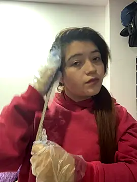 Snapshot of Karina_Leon chatting on December 13, 2025, 8:04 pm Karina Leon online show from December 13, 2025, 8:04 pm