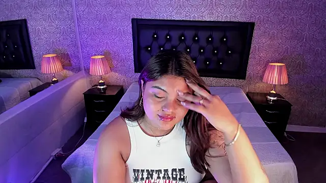 Scarlett  Johanson online show from March 15, 2025, 9:30 am