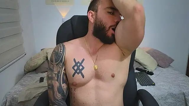 Snapshot of Isaac_Carter chatting on January 17, 2026, 11:52 pm Isaac Carter online show from January 17, 2026, 11:52 pm