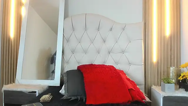 Snapshot of Alexa_Bravva chatting on October 7, 2025, 4:46 am Alexa Bravva online show from October 7, 2025, 4:46 am