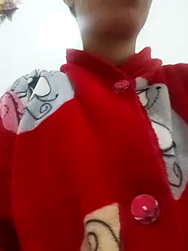 saraaxx1 online show from November 23, 2025, 10:47 am