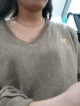 saraaxx1 online show from March 21, 2026, 8:13 pm