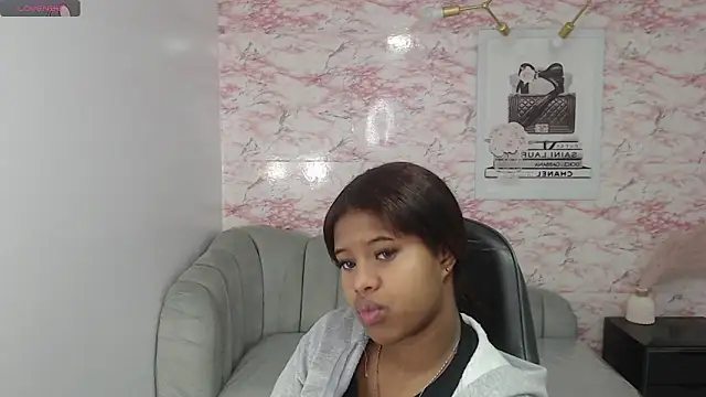 Snapshot of abby1_t_ chatting on September 21, 2025, 2:39 am abby1 t online show from September 21, 2025, 2:39 am