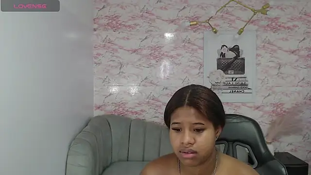 Snapshot of abby1_t_ chatting on September 23, 2025, 3:02 am abby1 t online show from September 23, 2025, 3:02 am