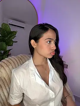 Snapshot of _Emily_Thompson_ chatting on October 23, 2025, 1:26 am Emily Thompson online show from October 23, 2025, 1:26 am