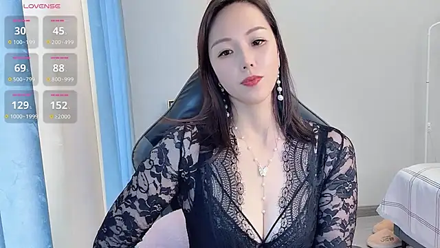 Dewluna online show from March 14, 2025, 3:26 am