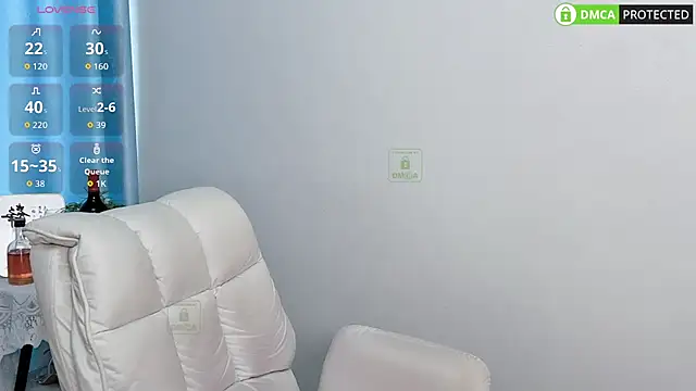 Snapshot of Dewluna chatting on October 13, 2025, 2:57 am Dewluna online show from October 13, 2025, 2:57 am