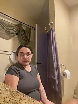 Snapshot of sexy_milfbell chatting on March 11, 2025, 12:06 pm sexy milfbell online show from March 11, 2025, 12:06 pm