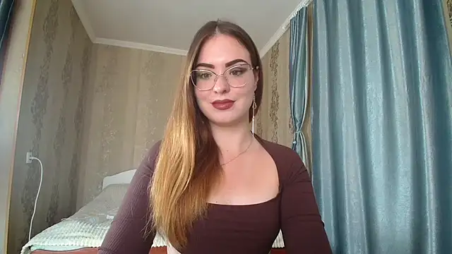 Snapshot of Leila_Kissyu chatting on September 14, 2025, 1:11 pm Leila Kissyu online show from September 14, 2025, 1:11 pm