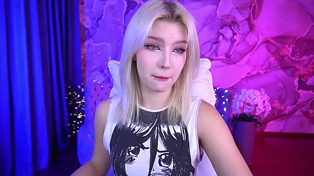 SelenaIris online show from October 8, 2025, 6:48 am