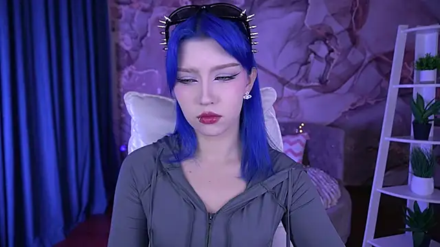 SelenaIris online show from November 13, 2025, 9:40 pm