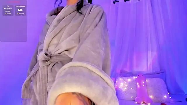 Snapshot of Hi_Soyfer chatting on September 25, 2025, 9:10 pm Hi Soyfer online show from September 25, 2025, 9:10 pm