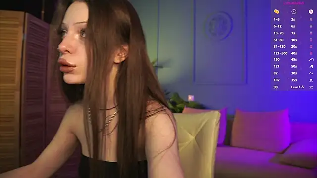 Heydoraa  online show from October 15, 2025, 6:38 pm