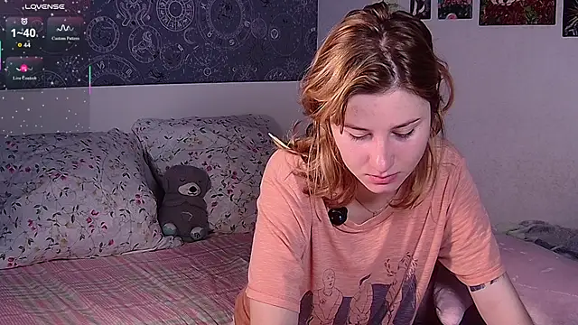 Snapshot of Cute_Cate404 chatting on July 17, 2026, 2:53 am Cute Cate404 online show from July 17, 2026, 2:53 am