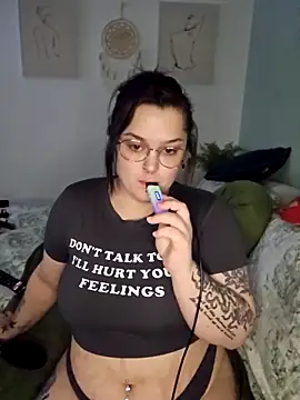 Saucy-Serenity online show from January 6, 2026, 8:13 pm