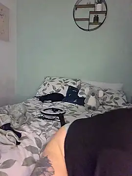 Saucy-Serenity online show from September 29, 2025, 7:41 pm