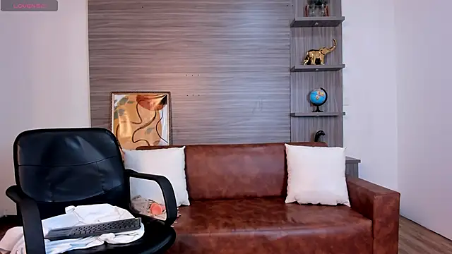 Snapshot of Catalina_Santhana chatting on March 8, 2025, 9:51 pm Catalina Santhana online show from March 8, 2025, 9:51 pm