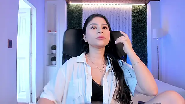 Snapshot of Catalina_Santhana chatting on October 8, 2025, 6:41 pm Catalina Santhana online show from October 8, 2025, 6:41 pm