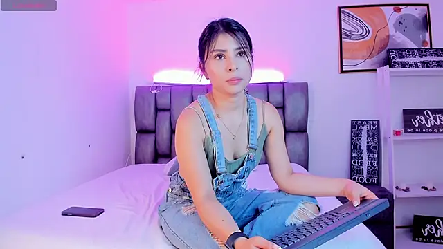 Snapshot of Catalina_Santhana chatting on October 25, 2025, 5:57 pm Catalina Santhana online show from October 25, 2025, 5:57 pm