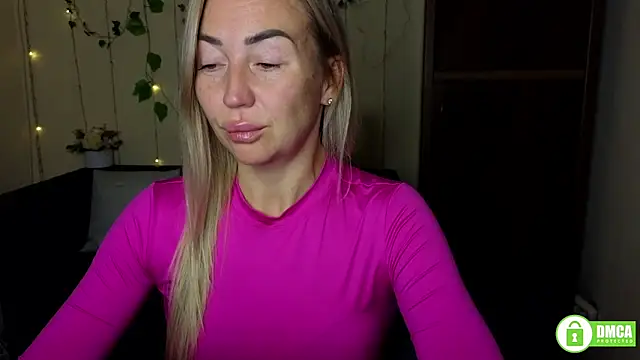 Kiss julli88I online show from September 26, 2025, 5:42 pm