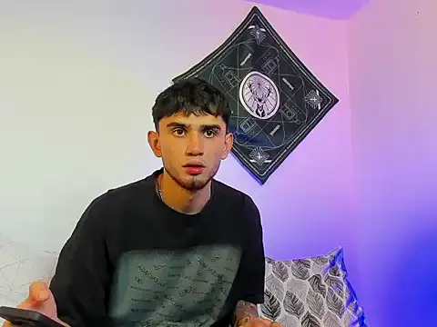 samevansx  online show from February 10, 2026, 1:32 pm