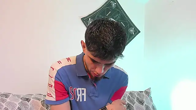 samevansx  online show from April 17, 2026, 9:39 pm