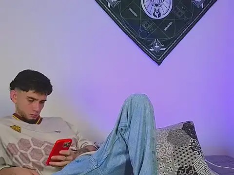 samevansx  online show from October 4, 2025, 1:12 pm