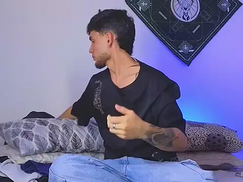 samevansx  online show from November 8, 2025, 7:50 pm