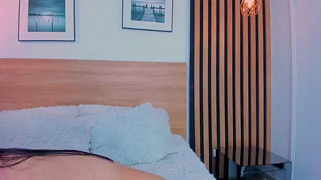 Snapshot of MaddyCrofft chatting on September 19, 2025, 11:25 am MaddyCrofft online show from September 19, 2025, 11:25 am