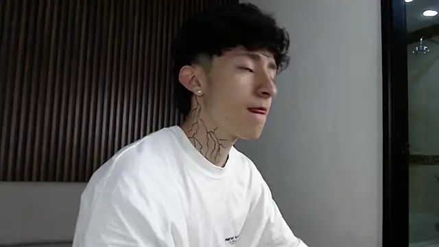 troy rouge online show from September 24, 2025, 7:20 pm