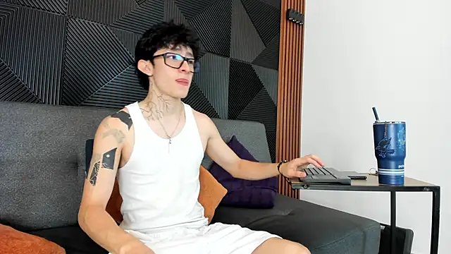 troy rouge online show from March 16, 2025, 12:00 pm