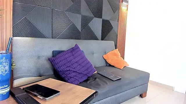 troy rouge online show from March 12, 2025, 7:04 pm