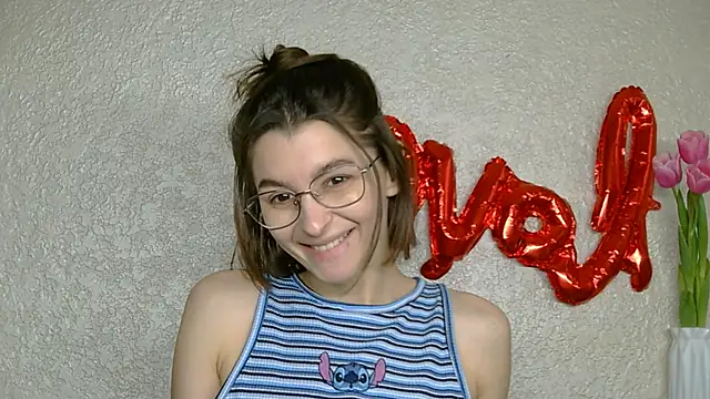 luna Gharming online show from March 9, 2025, 8:51 am