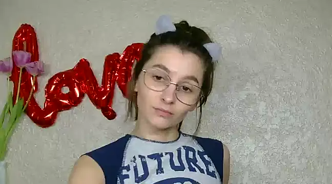 luna Gharming online show from March 13, 2025, 9:10 am