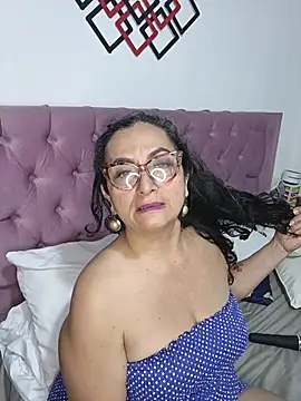 Snapshot of AlessandraLeroy chatting on October 26, 2025, 1:17 am AlessandraLeroy online show from October 26, 2025, 1:17 am