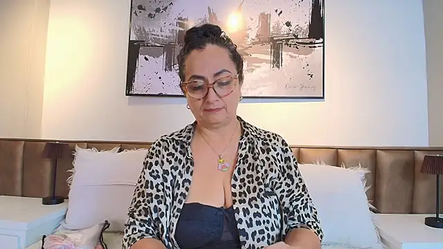 AlessandraLeroy online show from May 30, 2026, 12:33 pm
