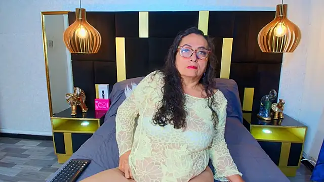AlessandraLeroy online show from September 9, 2025, 12:36 pm