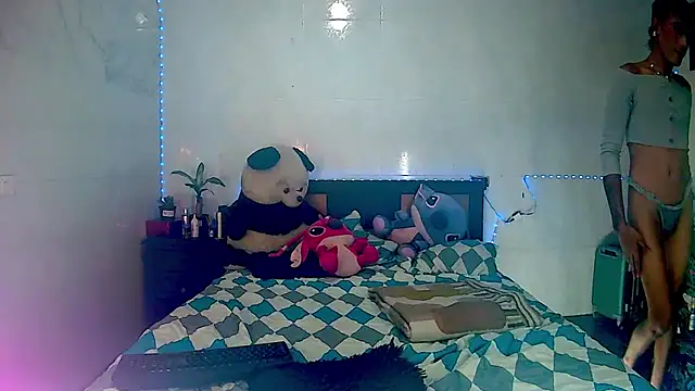 KimberlyXtreme online show from November 28, 2025, 2:34 am