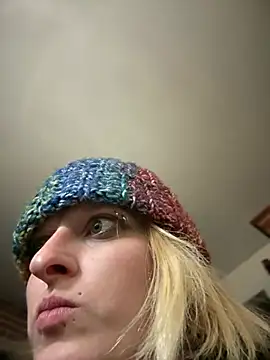 Snapshot of KITTYBOOBOOFUXX chatting on February 22, 2026, 7:00 am KITTYBOOBOOFUXX online show from February 22, 2026, 7:00 am