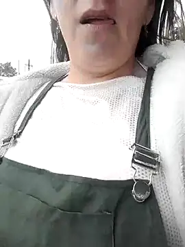 Snapshot of Luna-nevada chatting on March 22, 2025, 3:42 pm Luna-nevada online show from March 22, 2025, 3:42 pm