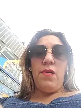 Luna-nevada online show from November 15, 2025, 4:33 pm